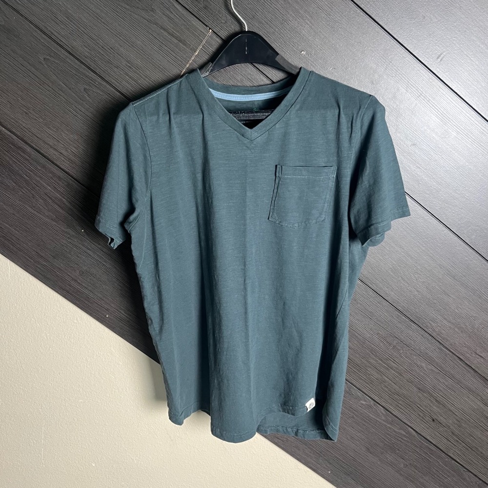 Free Planet Womens Organic Cotton V Neck Pocket T Shirt Small Green NWOT